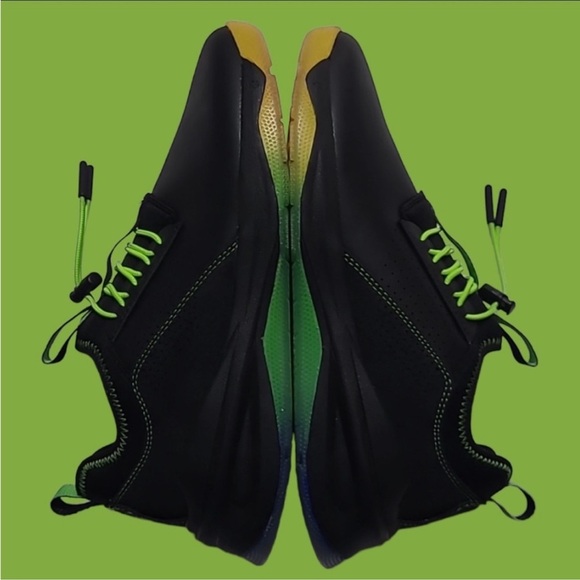 New Clove Limited Edition Healthcare Unisex Lunar Fade Shoes - Picture 1 of 13